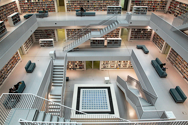 Bibliothek Stuttgart.jpg